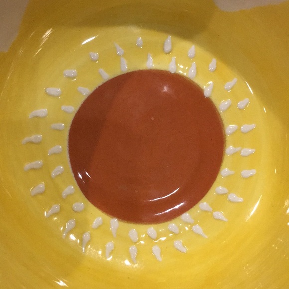 Crate & Barrel Sunflower Juicing Bowl glazed Ceramic Portugal NWT 7.5”x6.5” - Picture 3 of 16